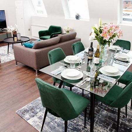 High Life Serviced Apartments - Old Town สวินดอน ภายนอก รูปภาพ