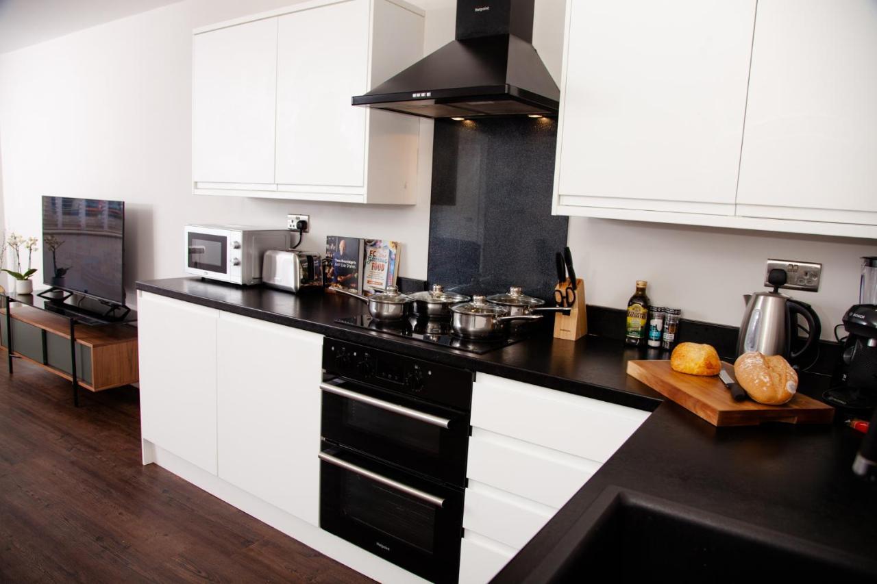 High Life Serviced Apartments - Old Town สวินดอน ภายนอก รูปภาพ