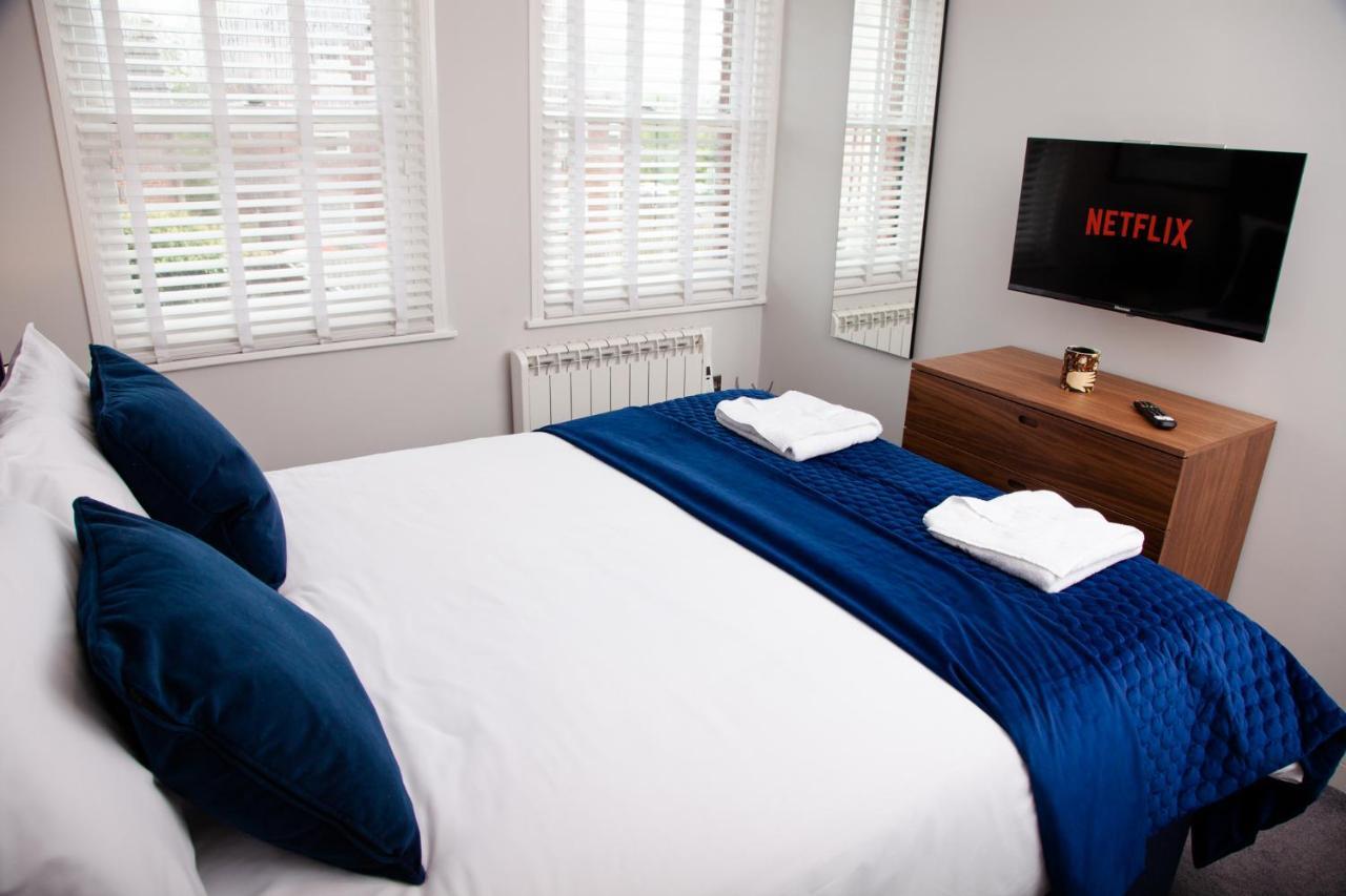High Life Serviced Apartments - Old Town สวินดอน ภายนอก รูปภาพ