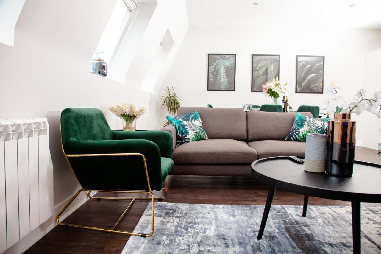High Life Serviced Apartments - Old Town สวินดอน ภายนอก รูปภาพ