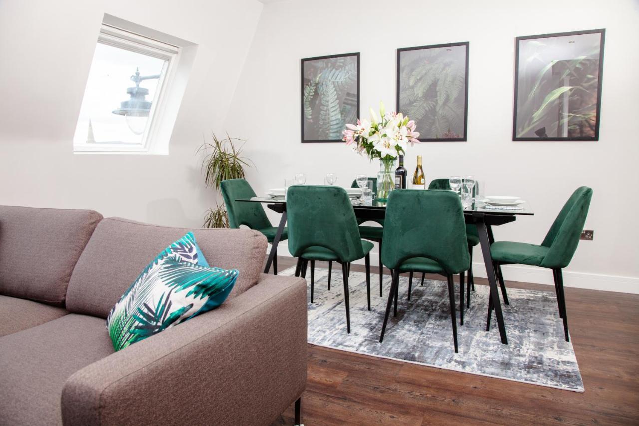 High Life Serviced Apartments - Old Town สวินดอน ภายนอก รูปภาพ