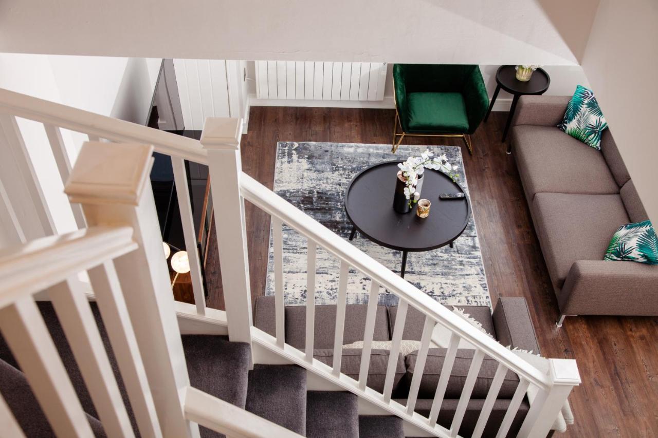 High Life Serviced Apartments - Old Town สวินดอน ภายนอก รูปภาพ