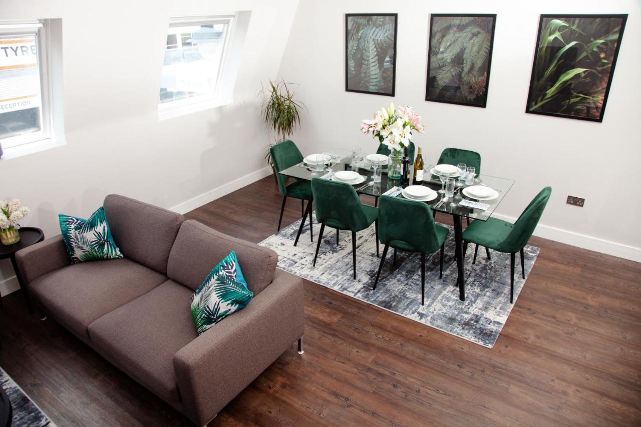 High Life Serviced Apartments - Old Town สวินดอน ภายนอก รูปภาพ