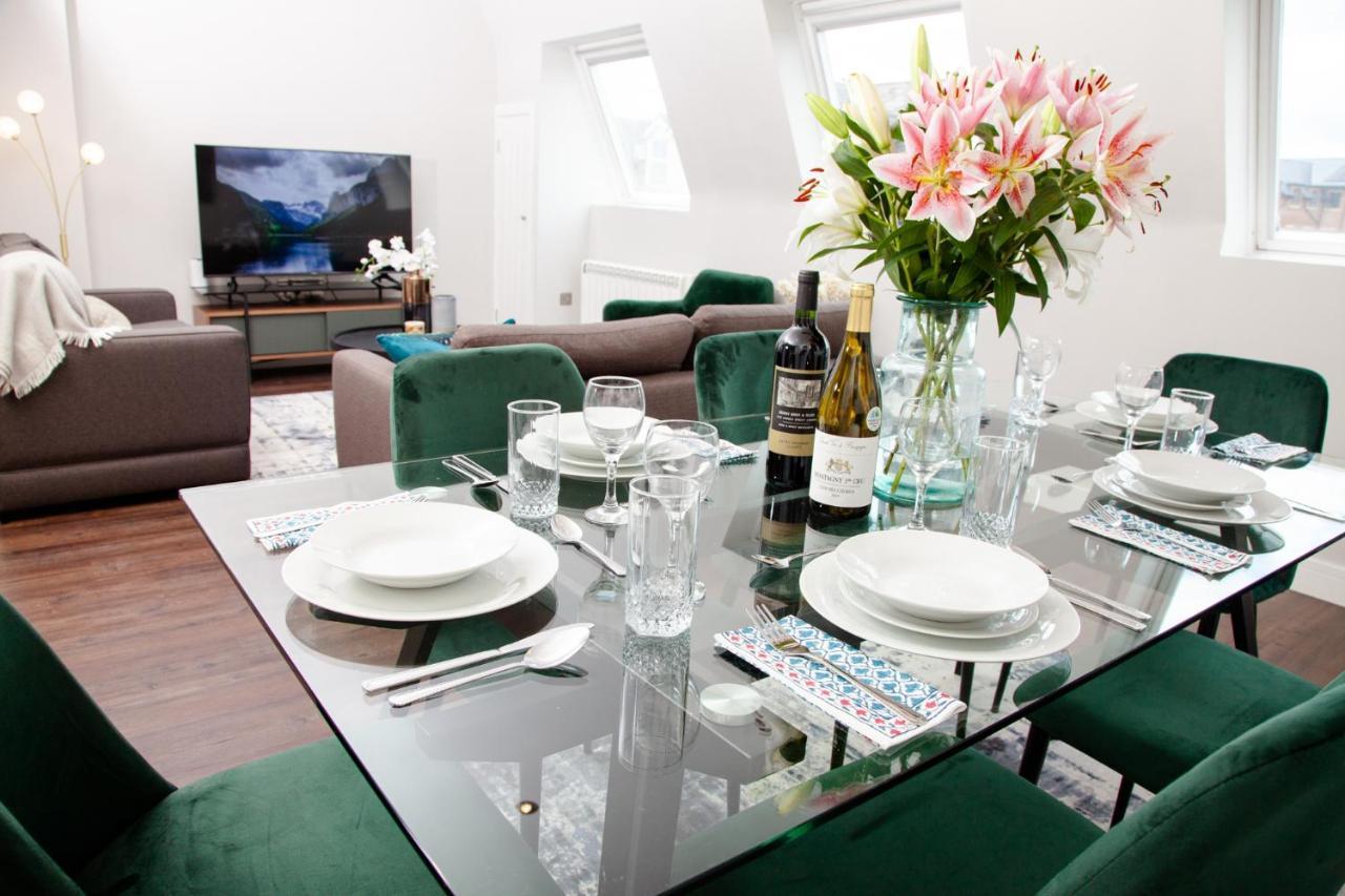 High Life Serviced Apartments - Old Town สวินดอน ภายนอก รูปภาพ