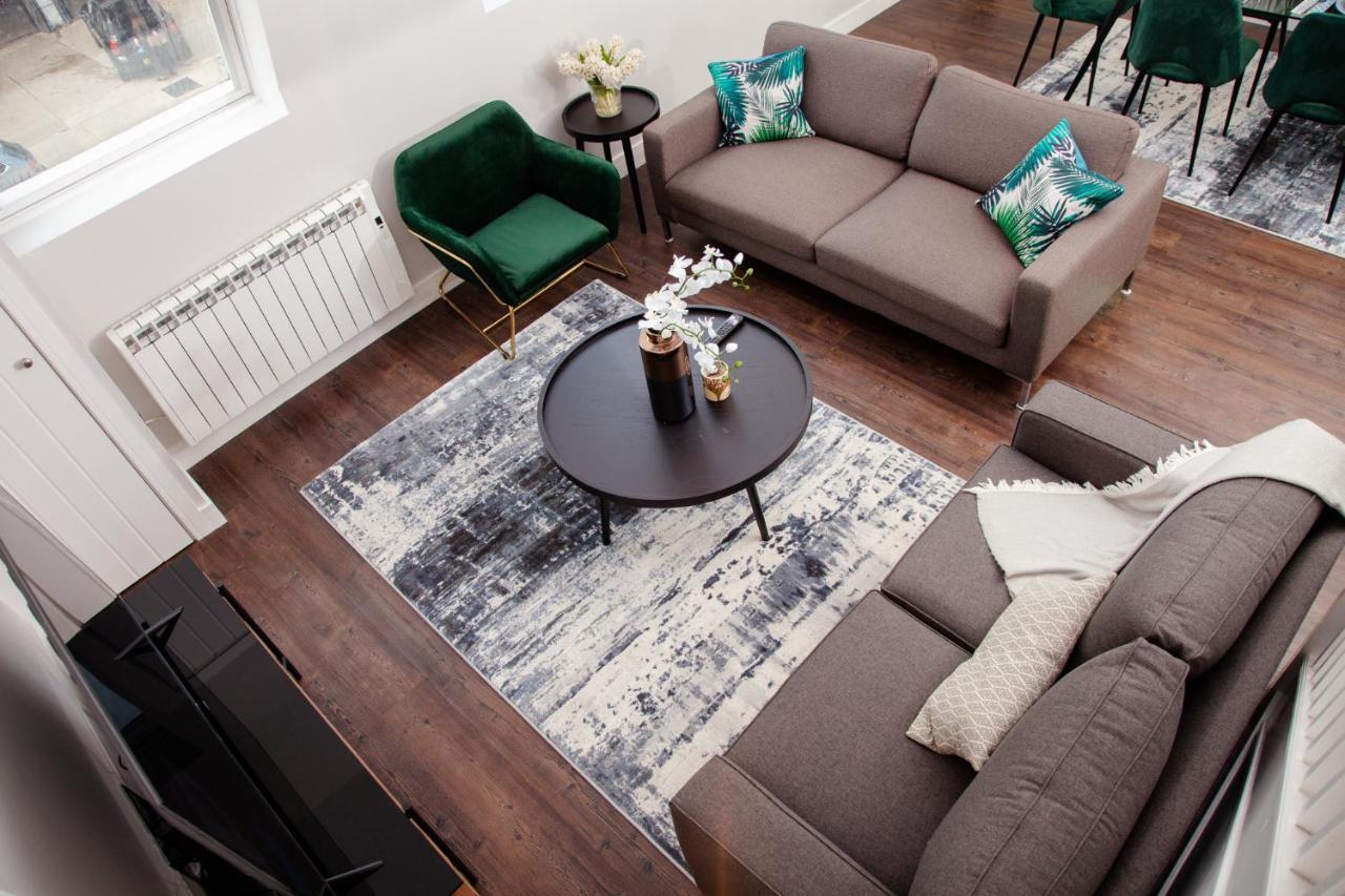 High Life Serviced Apartments - Old Town สวินดอน ภายนอก รูปภาพ