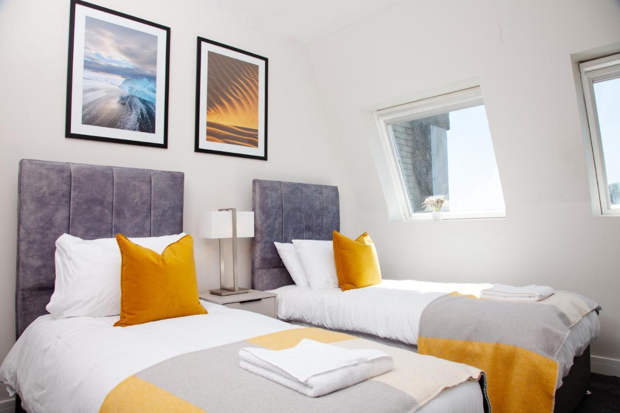 High Life Serviced Apartments - Old Town สวินดอน ภายนอก รูปภาพ